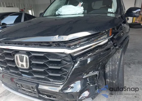 2024 Honda Pilot Touring z USA, uszkodzony, nr VIN 5FNYG1H75RB036657